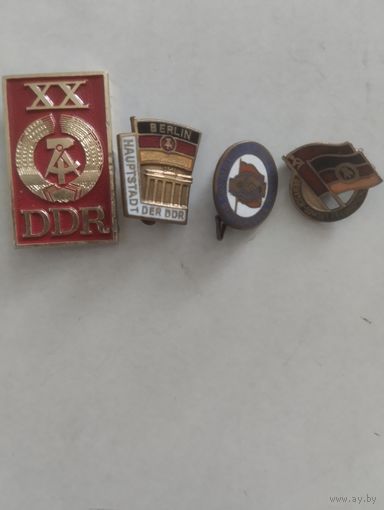 Значки ГДР.