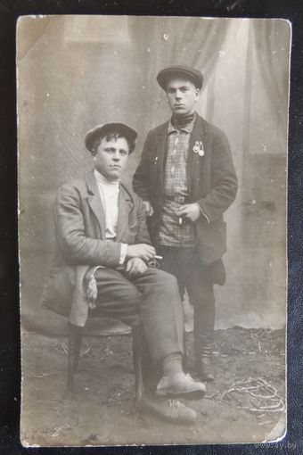 Фото "Славные друзья",  Беларусь, 1935 г.