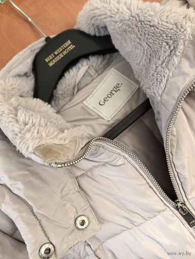 Куртка с капюшоном с меховым воротником, р.46