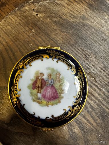 Шкатулка Limoges Castel.