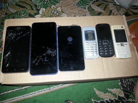 Телефоны одним лотом