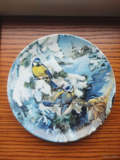 Тарелка настенная Hutschenreuther "Синицы между еловыми ветками"
