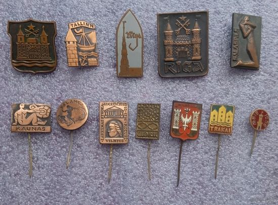 Значки. Цена за все.