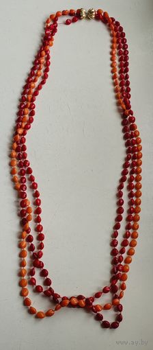 Бусы пластиковые