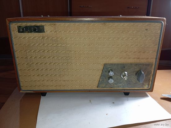 Репродуктор трехпрогоамного вещания , Рига-104 ,  производившийся на Рижском радиозаводе имени А. С. Попова.