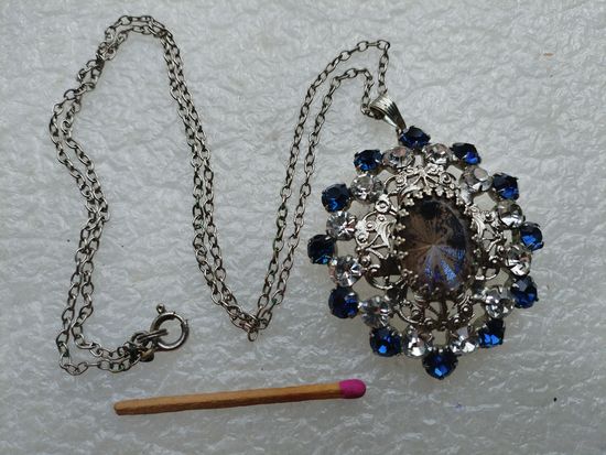 Кулон винтажный ЧССР с цепочкой.