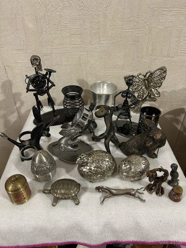 Фигурки Статуэтки из Металла Бабочка Кит Кот Лебедь Собака Лев Подсвечник Путти Рюмки Стопки Подставки Панно Девушка Портсигар Пепельница Рыба Шкатулки Колокольчики
