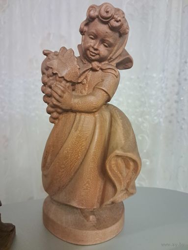 Деревянная статуэтка. Италия.