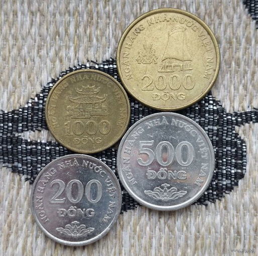 Вьетнам 200, 500, 1000, 2000 донгов, UNC. Предложи свою цену или обмен!