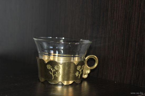 Стеклянный стакан с латунным подстаканником, клеймо.