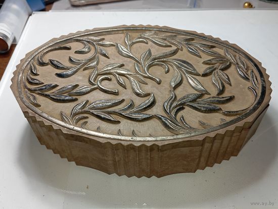 Винтажная шкатулка .