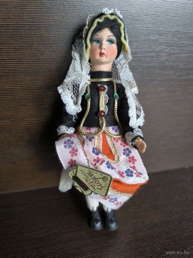 Кукла в национальном костюме