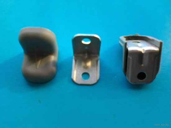 Восемь Уголков Полкодержателей - Одним Лотом - Размеры: 2/2 см.