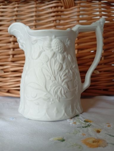 Сливочник, кувшинчик, бисквитный фарфор, Portmeirion Parian, Англия