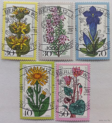 ФРГ. 1975г. Цветы альпийских лугов.