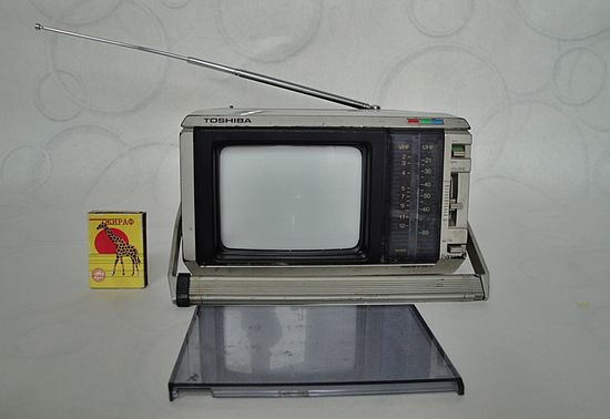 Портативный телевизор TOSHIBA C-500 (Made in Japan)