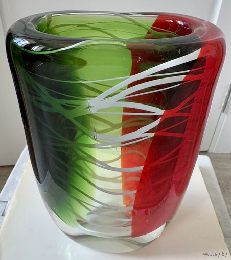 Редкая ваза гутного стекла периода СССР Прибалтика