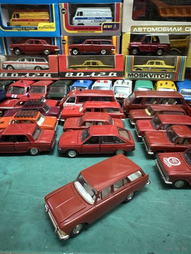 Москвич 427 номерной А4, в красном цвете, Тантал, Агат, Саратов с рубля.