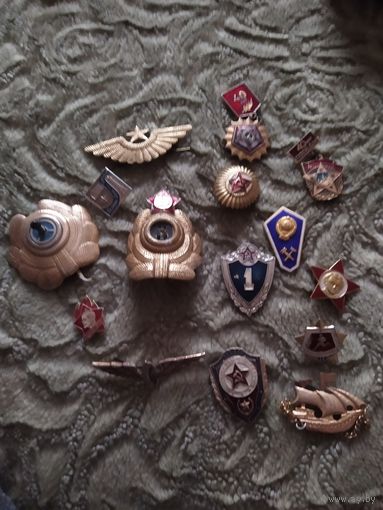 Лот значков