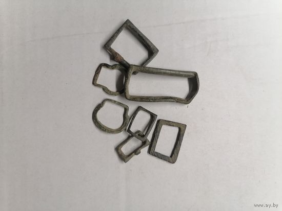Лот пряжек старые