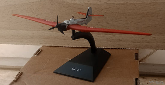 Модель самолета АНТ-25