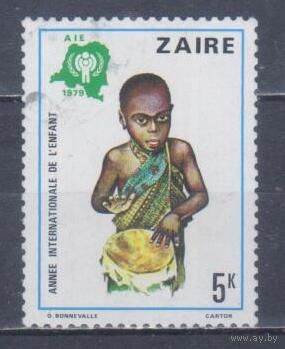 [280] Заир 1979. Дети.Мальчик с барабаном.Защита прав детей. Гашеная марка.