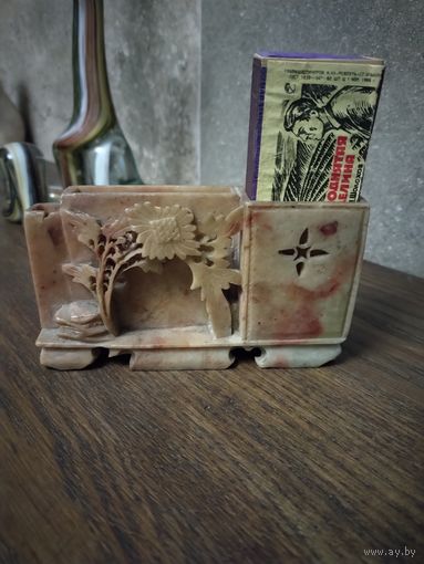 Сигаретница и спичечница камень резьба , старенькая.