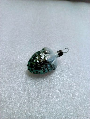 Елочная игрушка "Шишка" (СССР, 1960-ые)