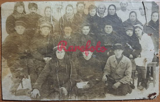 1910-е групповое фото на картоне ретро типажи