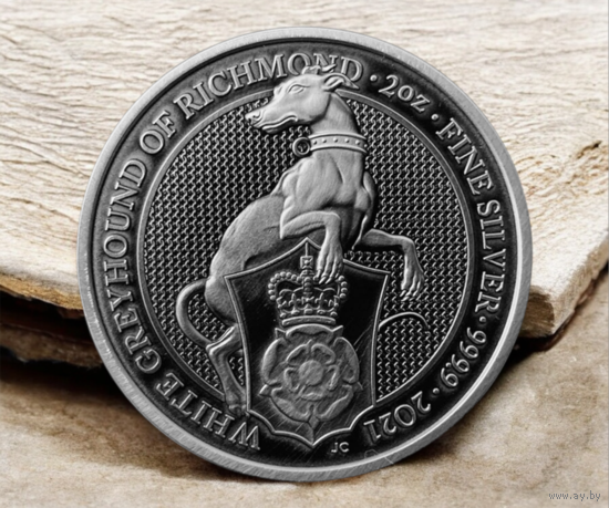 Великобритания 5 фунтов 2021г. "Звери Королевы: Белая борзая Ричмонда". ANTIQUE. Монета в капсуле; подарочном футляре; номерной сертификат N78. Тираж 150шт. СЕРЕБРО 62,20гр.(2 oz).