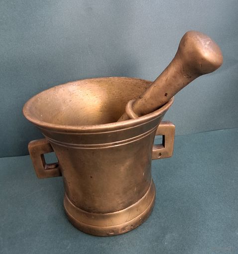 Ступка ушастая, с пестом, 187г.г.Владимер.