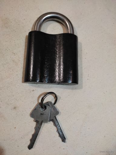 Замок навесной СССР, 2 ключа, чугунный корпус. См. описание.