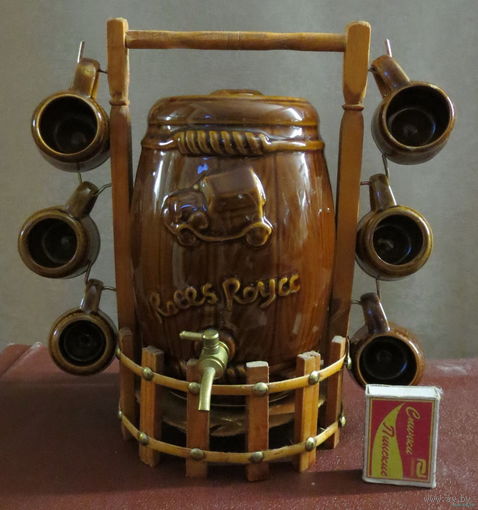 Керамический набор для спиртных напитков Rolls Royce, новый!