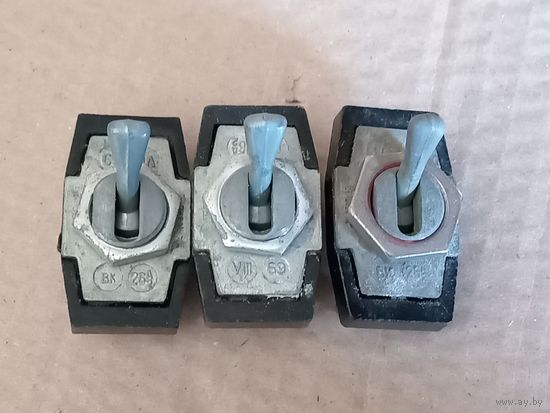 Тумблер автомобильный (ретро).