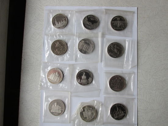 Комплект пятирублевых монет СССР (12 штук).