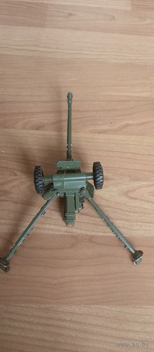 Пушка металлическая