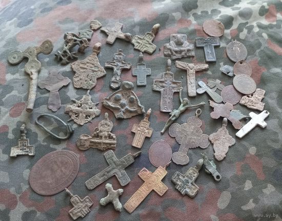 Крестики старинные и части от крестиков с рубля!!