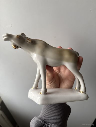 Лось фарфор