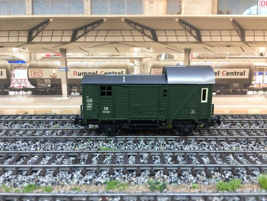 Вагон-бригадник PIKO. Масштаб НО 1:87.
