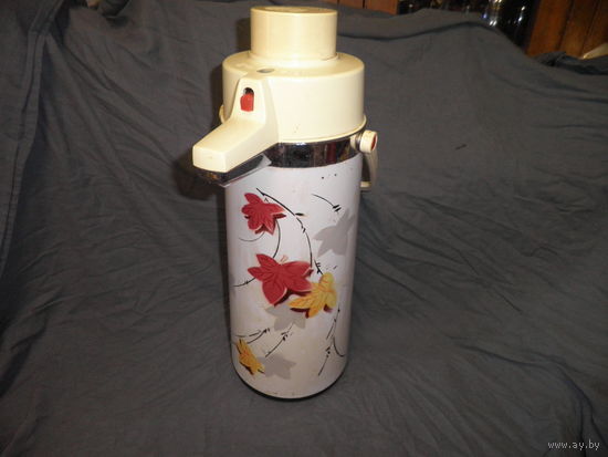 Термос из дружественного Китая 70-х годов.Лот 01.С рубля.