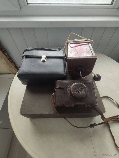 Фотоувеличитель. ФЭД-2. Фонарь. Вспышка Чайка