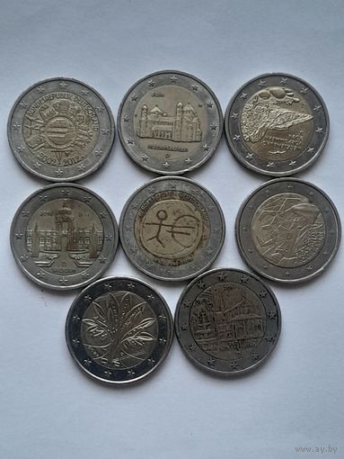 Юбилейные монеты по 2 евро разные.