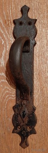 Ручка дверная чугунная,  литая,  большая.