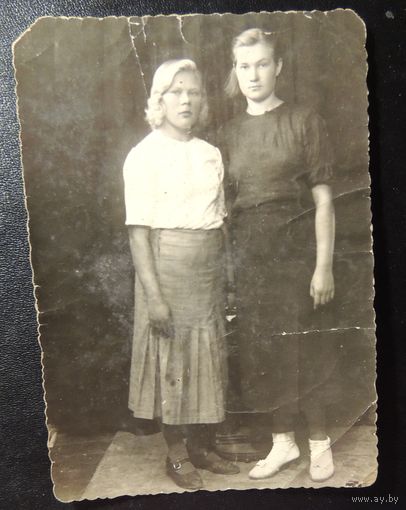 Оля и Нюра, Брестская обл., 1940 г.