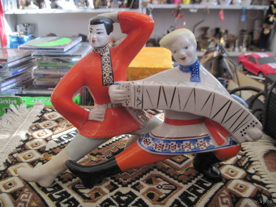 Танцоры, плясуны. Полонное.