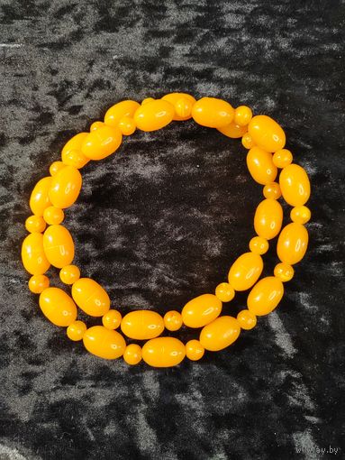 Бусы длинные из смолы под янтарь СССР
