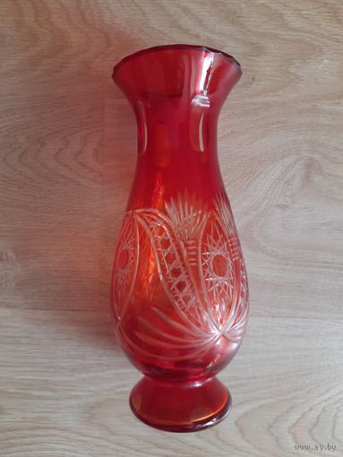 Ваза из цветного хрусталя