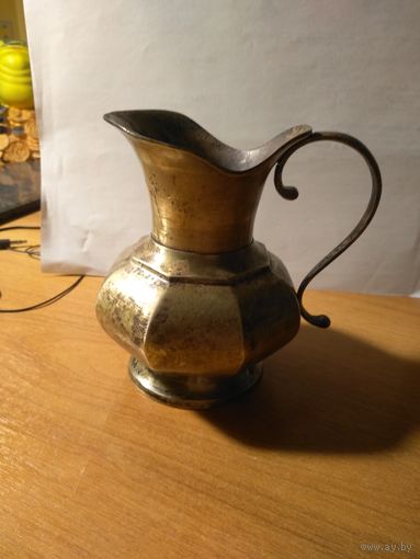 Кувшин бронза