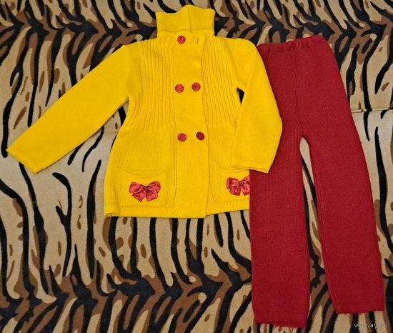Костюм желто-красный на 5-6лет, р.122 , вязаный, б.у