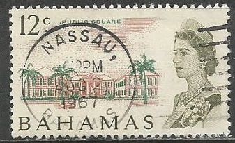 Багамы. Королева Елизавета II. Главная площадь Нассау. 1967г. Mi#265.